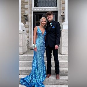 Jovani Prom dress Size 2… Worn once